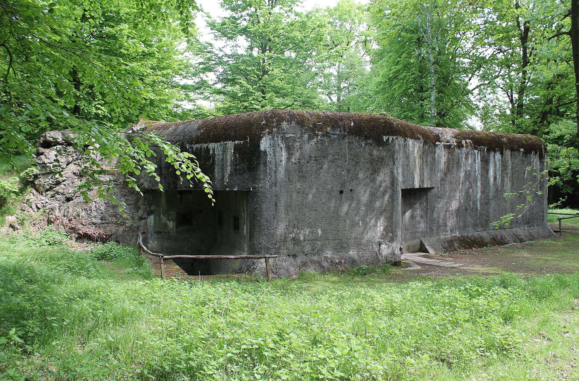 MO-S 11 U posedu — pěchotní srub